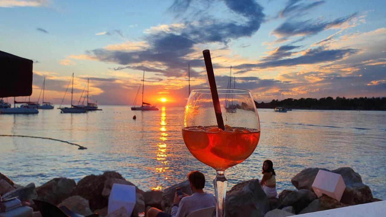 Villa Badi Lovrečica Buitenkant foto