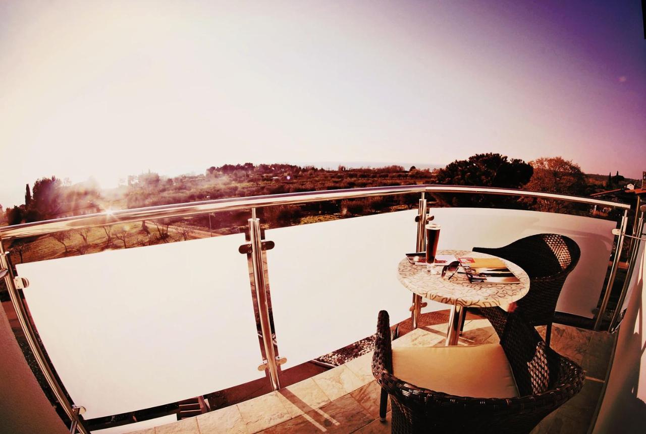 Villa Badi Lovrečica Buitenkant foto