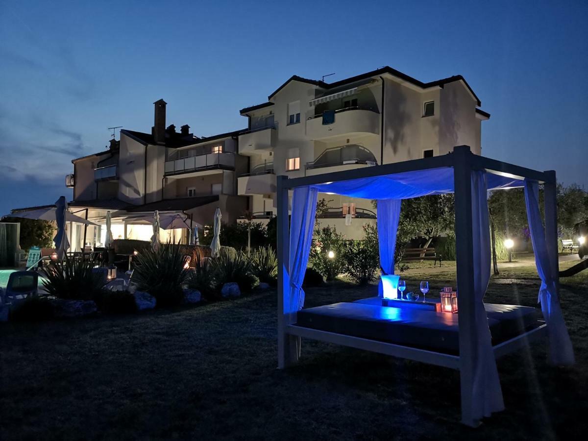 Villa Badi Lovrečica Buitenkant foto