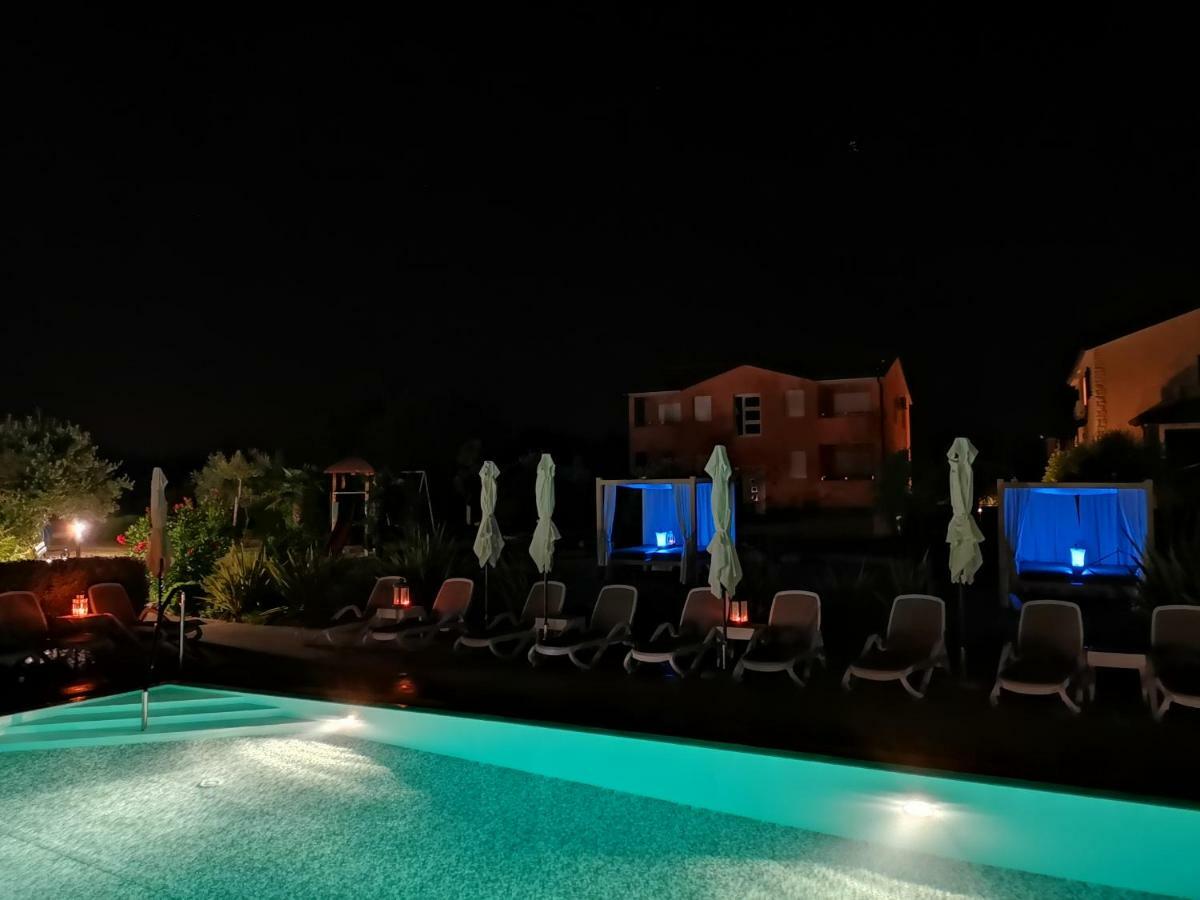 Villa Badi Lovrečica Buitenkant foto